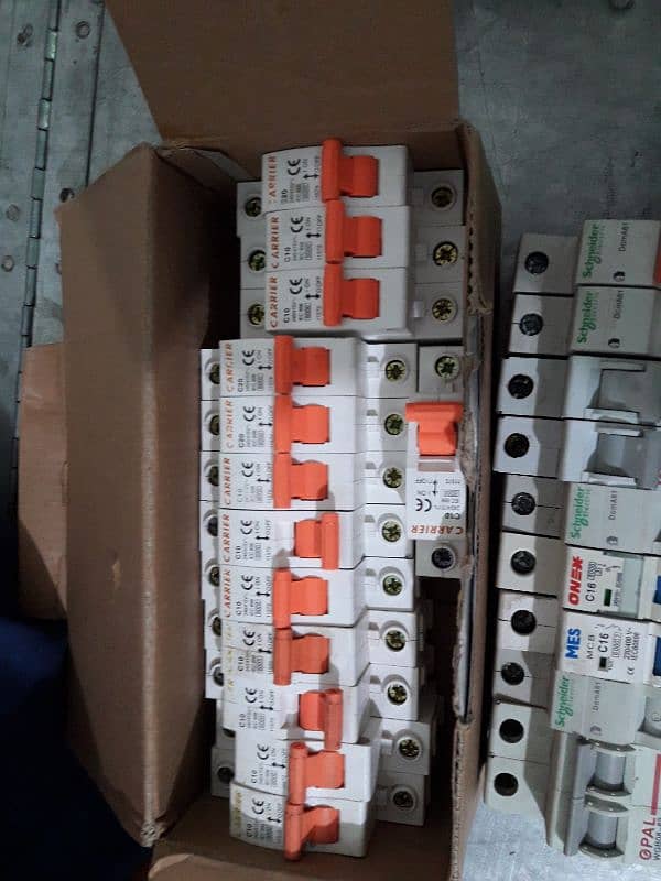 circuit breakers mix 33pcs 3