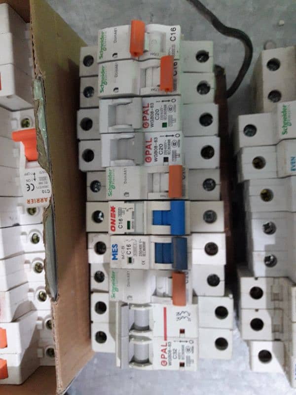 circuit breakers mix 33pcs 4