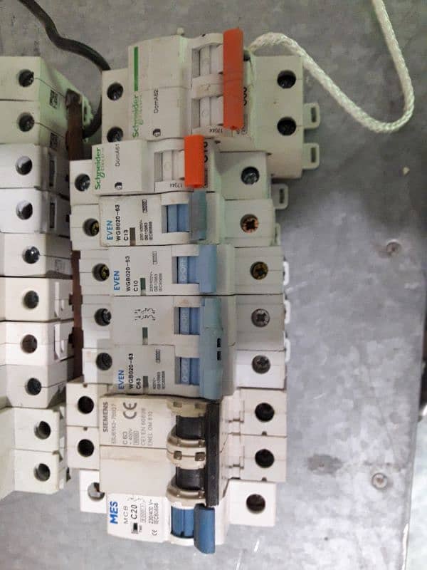 circuit breakers mix 33pcs 5