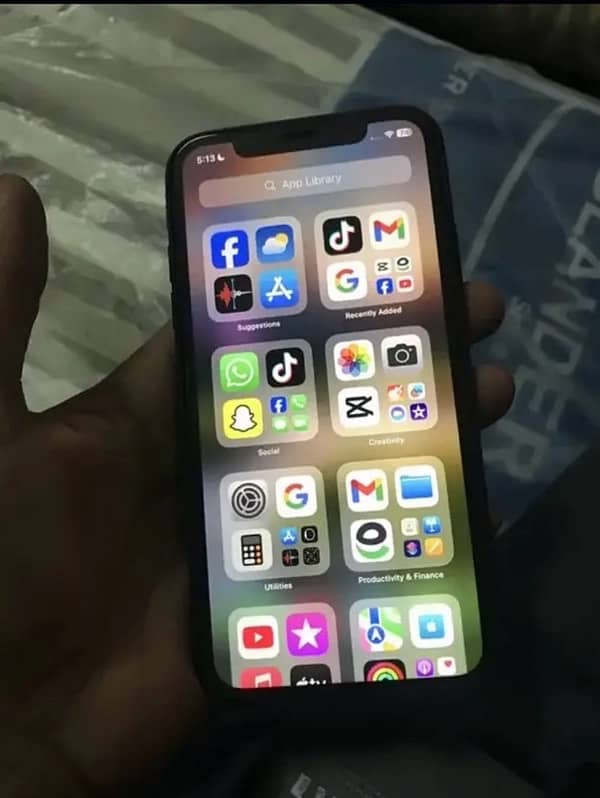 iphone 11 non active 10/10 condition full sim time available 2