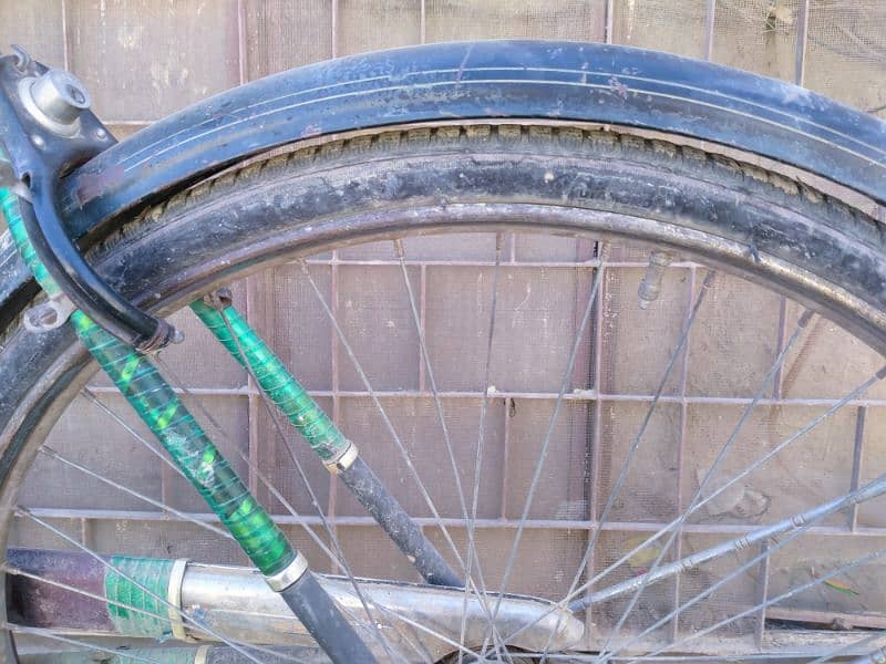 China Phoenix byckle good condition tyre tube new and sit new dala hai 3