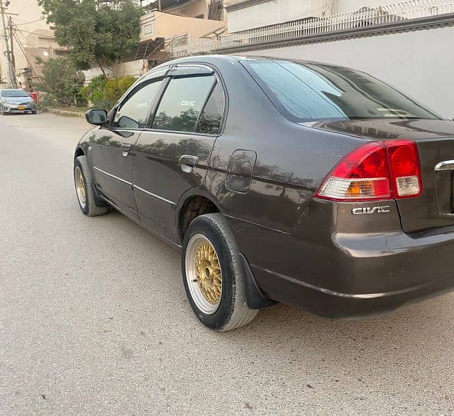 Honda Civic Prosmetic 2005 4