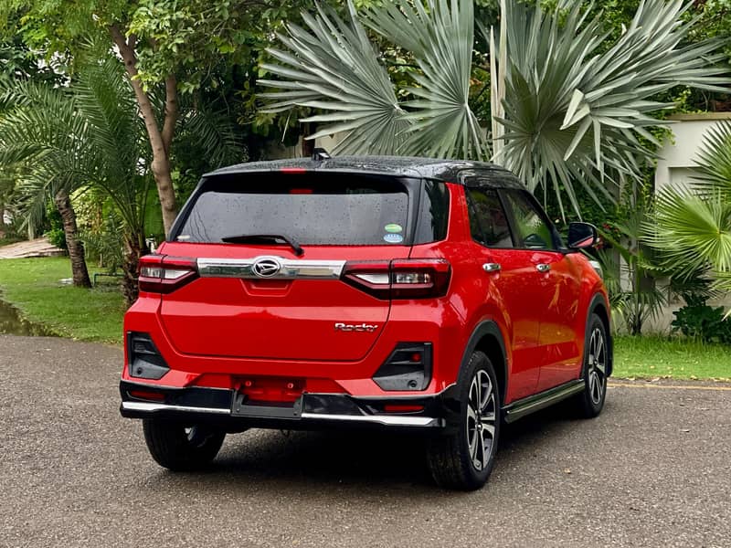 Daihatsu Rocky 2019 6