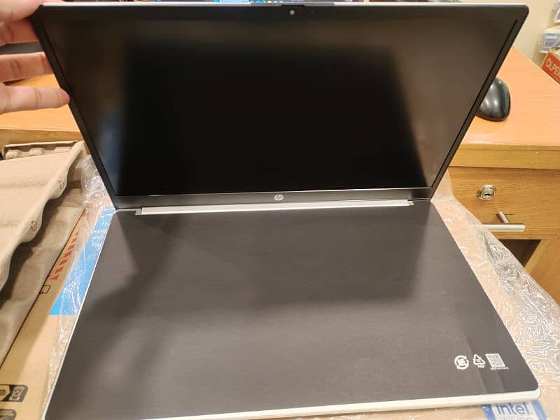 HP Laptop-i5 13Gen, 8GB Ram, 512GB m. 2 nVME, Pinpack 7