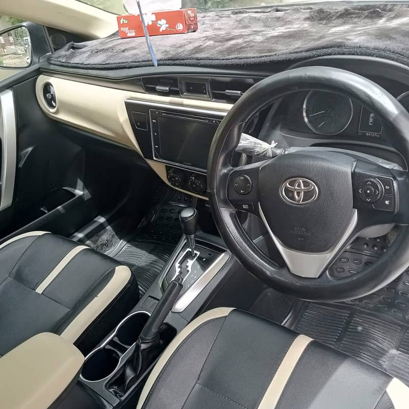 Toyota Corolla Altis 2017 1