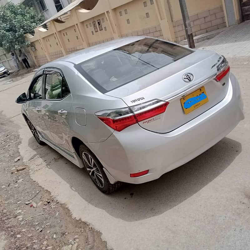 Toyota Corolla Altis 2017 3