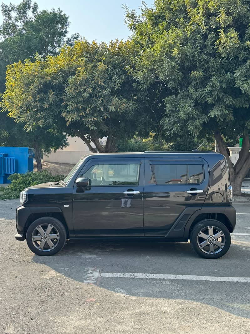 Daihatsu Taft Panoramic Roof-Black 2021 5