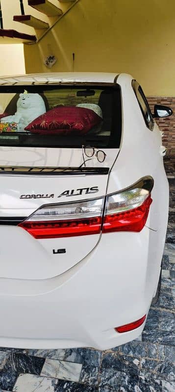 Toyota Corolla Altis 2018 4