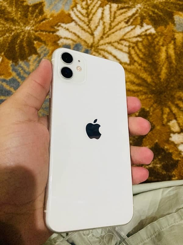 iPhone 11, 128gb, pta approved 4