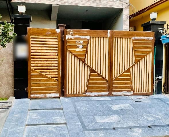 Tripple Storey 10 Marla House Available In Marghzar Officers Colony For sale 0