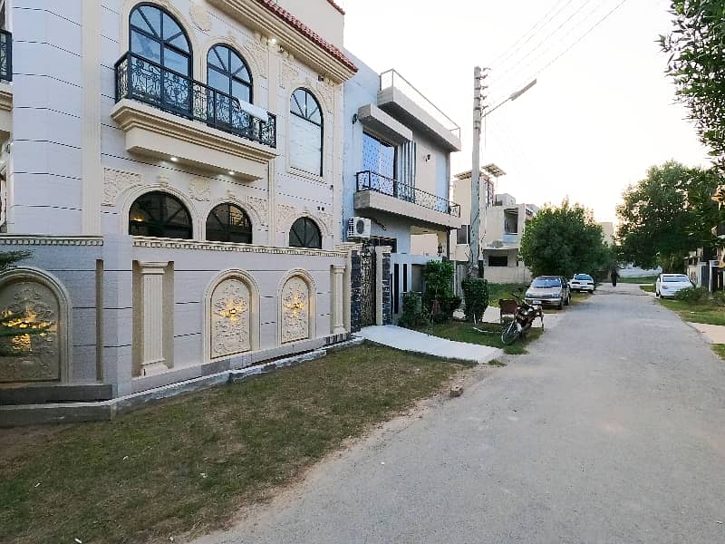 5 MARLA CORNER BEAUTIFUL SPANISH DESIGN MODERN HOUSE IS AVAILABLE FOR SALE IN DHA PHASE 11 RAHBAR SECTOR 2 11