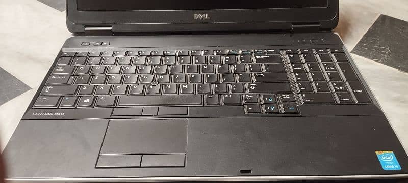 Dell i5 4th generation with 2gb graphic card 2