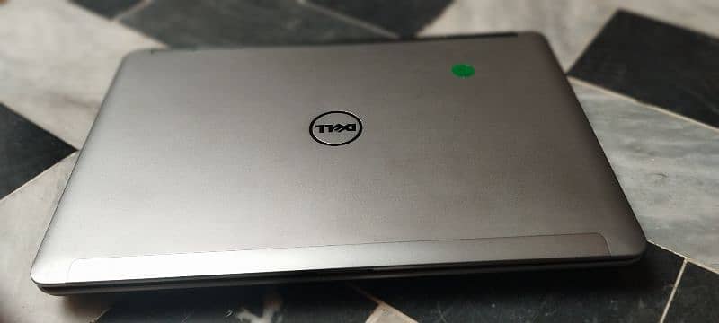 Dell i5 4th generation with 2gb graphic card 7