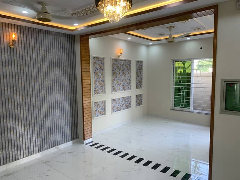 5 MARLA BRAND NEW BEAUTIFUL HOUSE IN NESPAK PHASE 3 HOUSING SOCIETY IS AVAILABLE FOR SALE 6