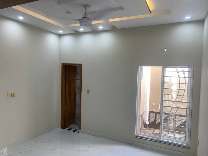 5 MARLA BRAND NEW BEAUTIFUL HOUSE IN NESPAK PHASE 3 HOUSING SOCIETY IS AVAILABLE FOR SALE 12