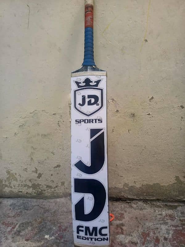 Coconut Wood Bat srilankan. . JD edition 1