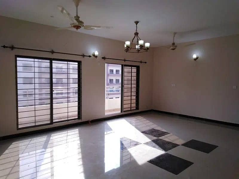 2600 Square Feet Flat For Sale In Askari 5 - Sector F Karachi 1