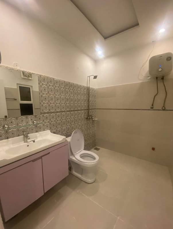 1 Bedroom VIP full furnishe flat for rent per day available in Bahia Town Lahore 8