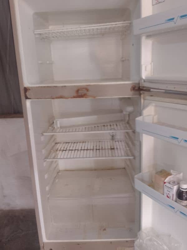 Haier medium frig fridge 3