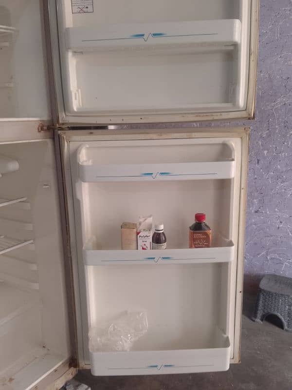 Haier medium frig fridge 5