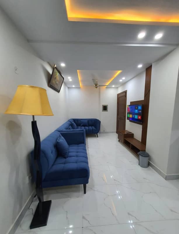 1 Bedroom VIP full furnishe flat for rent per day available in Bahia Town Lahore 5