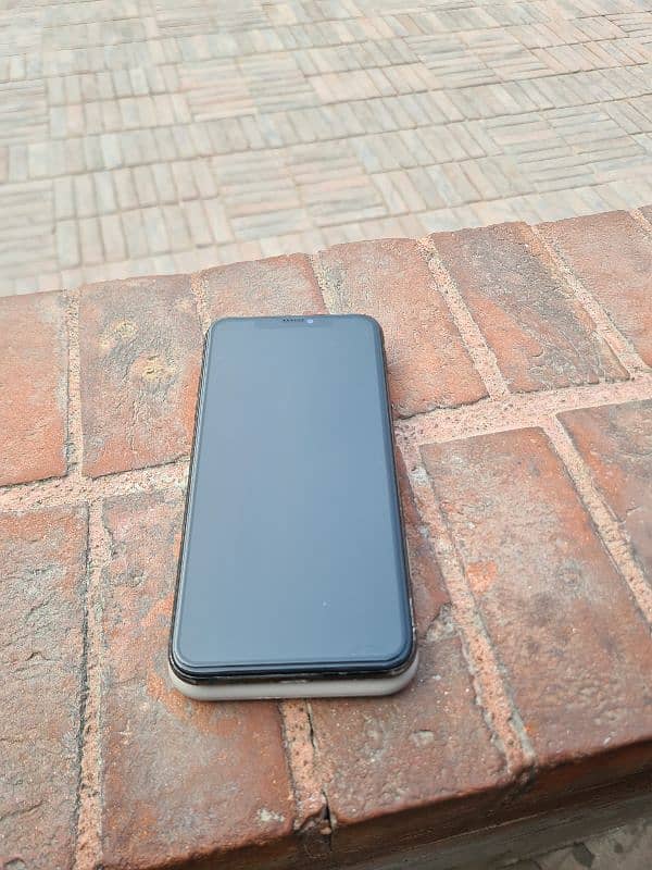 iphone 11 pro max non pta 4