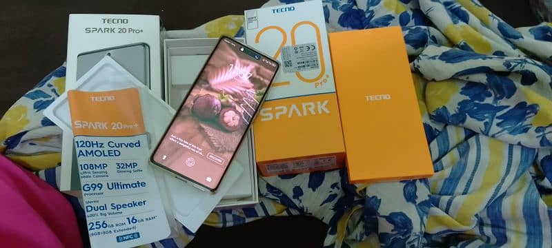 Tecno spark 20 pro plus new set few months used only 8