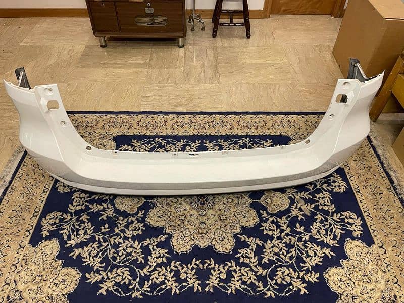 Total genuine Toyota fortuner bumpers with lights 6