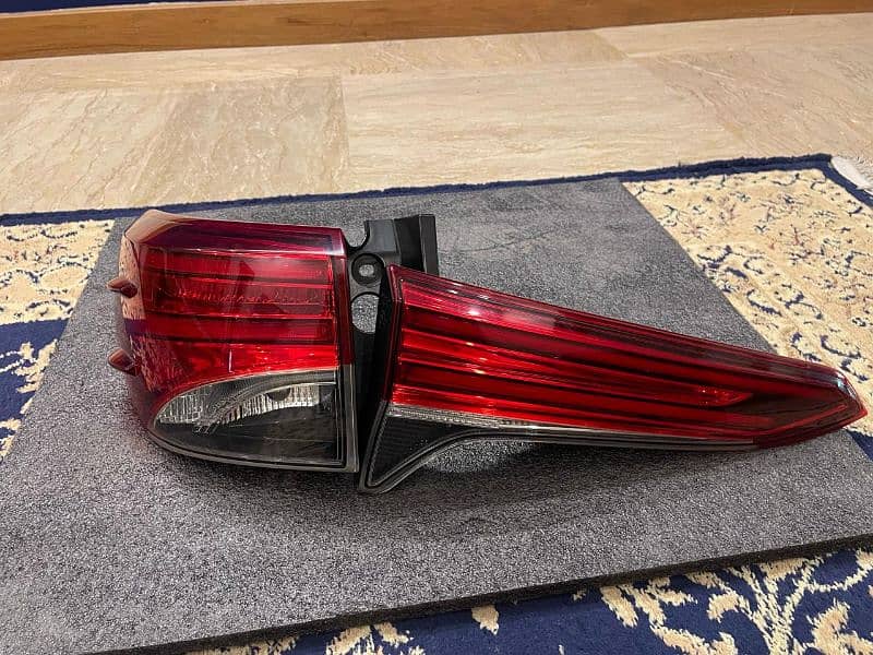 Total genuine Toyota fortuner bumpers with lights 11