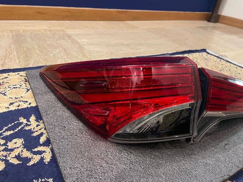 Total genuine Toyota fortuner bumpers with lights 12