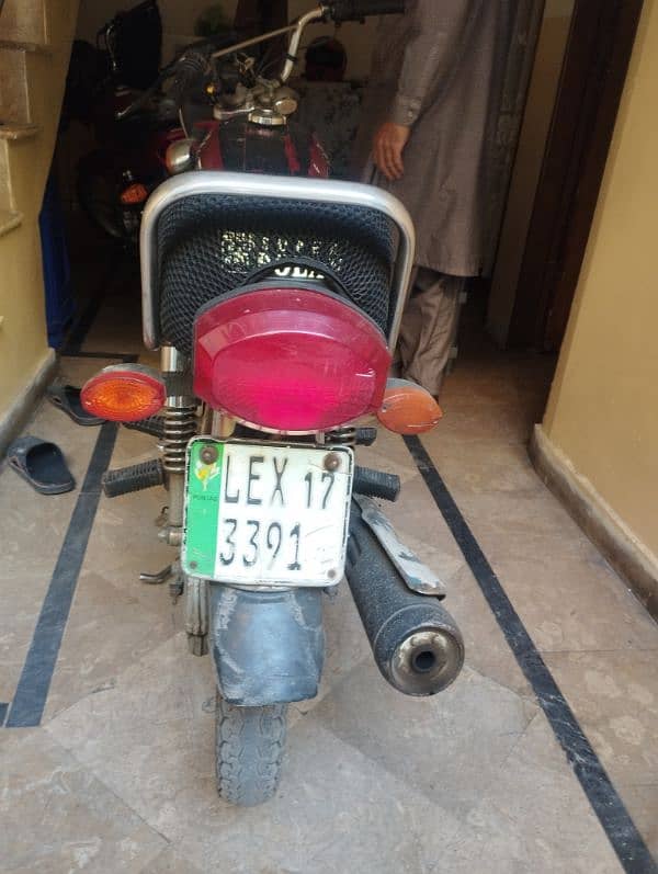 Honda 125 with good condition 3