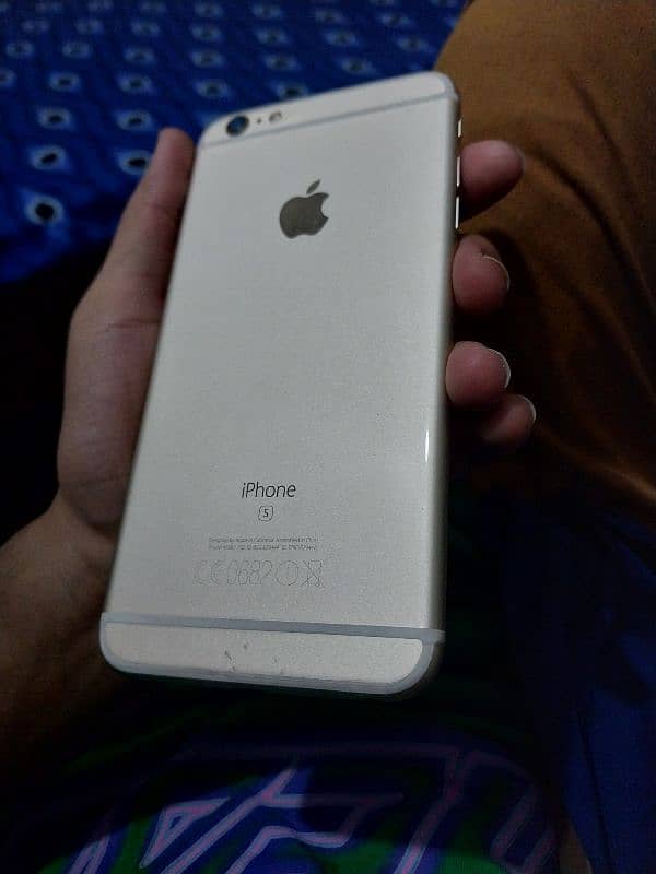 I phone 6s plus in excellent condition 2