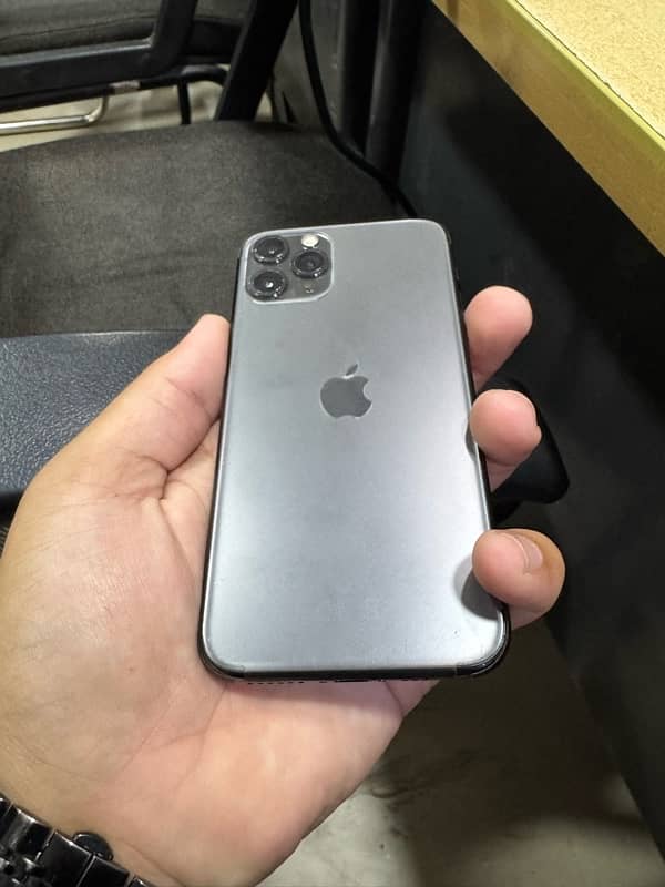 Iphone 11 Pro 64 GB PTA APPROVED 0