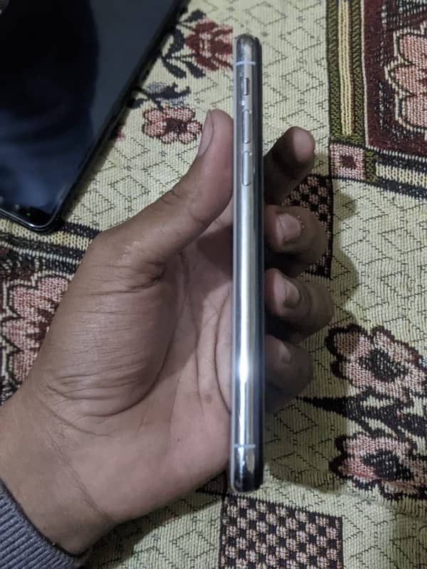 iPhone XS 64 gb exchange 4