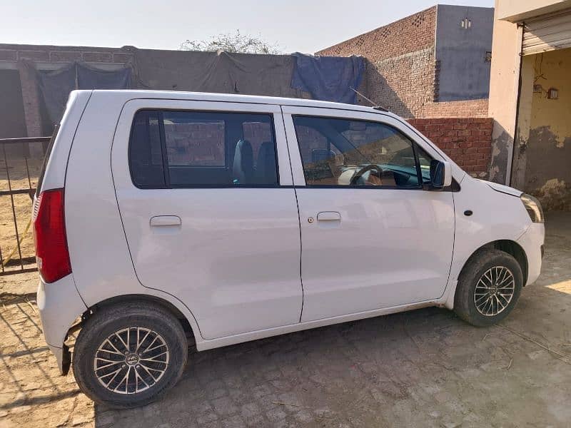 Suzuki Wagon R 2019 4