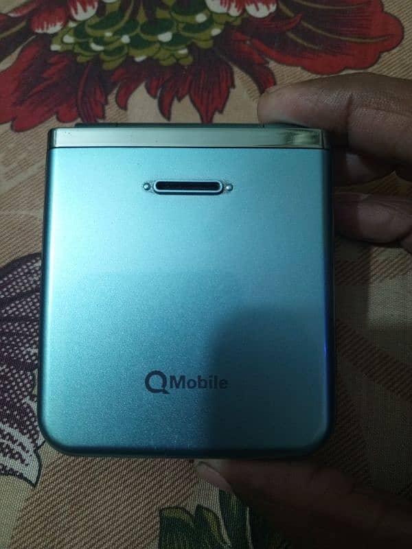 Q mobile flip 4sim 03214773290 call me 6