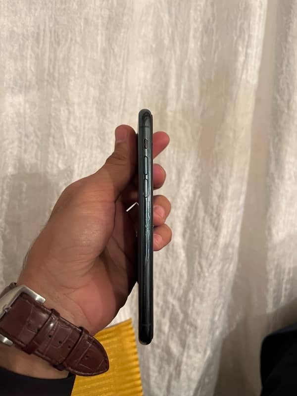 Iphone 11 Pro Non PTA 64 GB 4