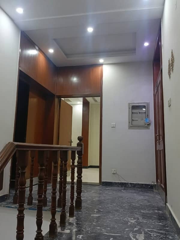 LUXURIOUS KANAL UPPER PORTION FOR RENT IN JOHAR TOWN LAHORE 6