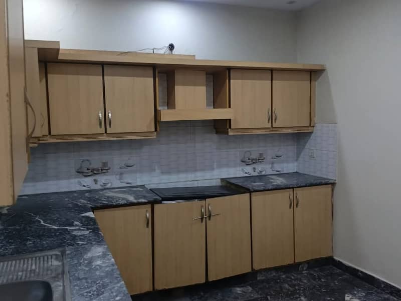 LUXURIOUS KANAL UPPER PORTION FOR RENT IN JOHAR TOWN LAHORE 10