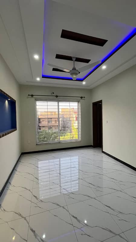 (30*60 ) 7 Marla Brand New House Available For Rent In G13 5