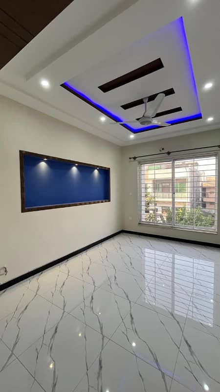 (30*60 ) 7 Marla Brand New House Available For Rent In G13 7