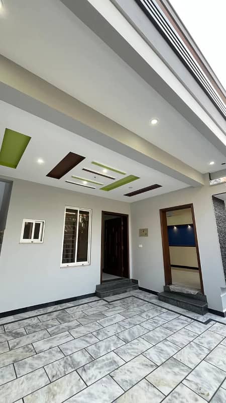 (30*60 ) 7 Marla Brand New House Available For Rent In G13 14