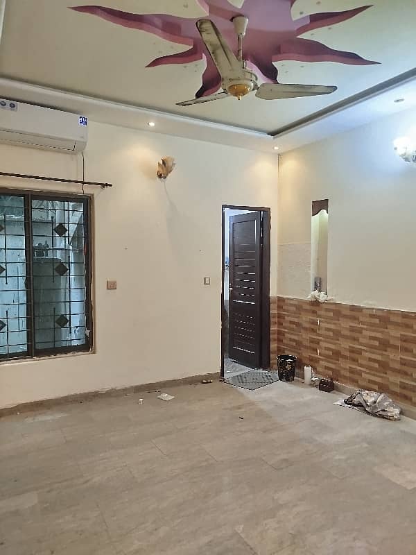 05 MARLA LOWER PORTION FOR RENT IN JOHAR TOWN LAHORE 1