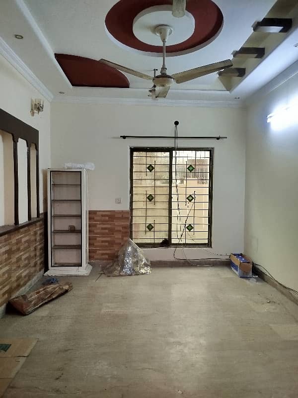 05 MARLA LOWER PORTION FOR RENT IN JOHAR TOWN LAHORE 2