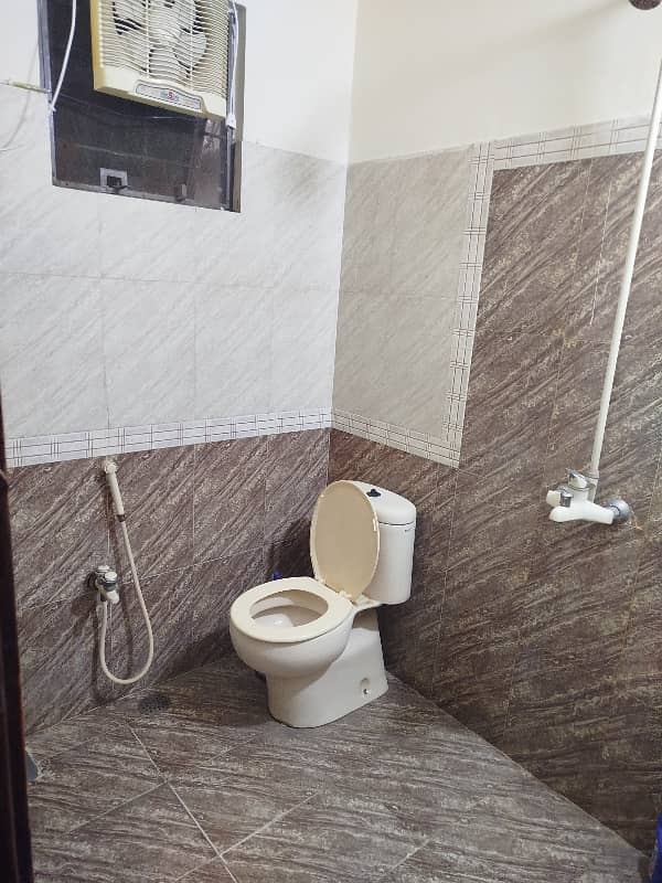 05 MARLA LOWER PORTION FOR RENT IN JOHAR TOWN LAHORE 6