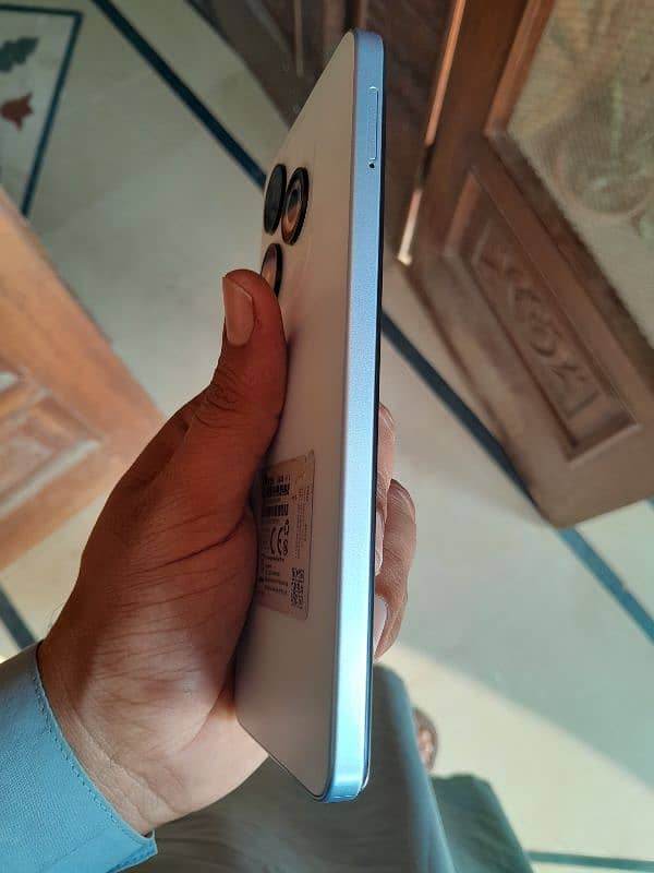 Infinix smart 8 full box condition 10/9 white color 6