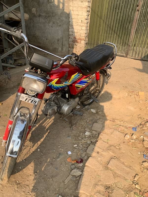 Honda 70 10/10 condition for argeng need money 2