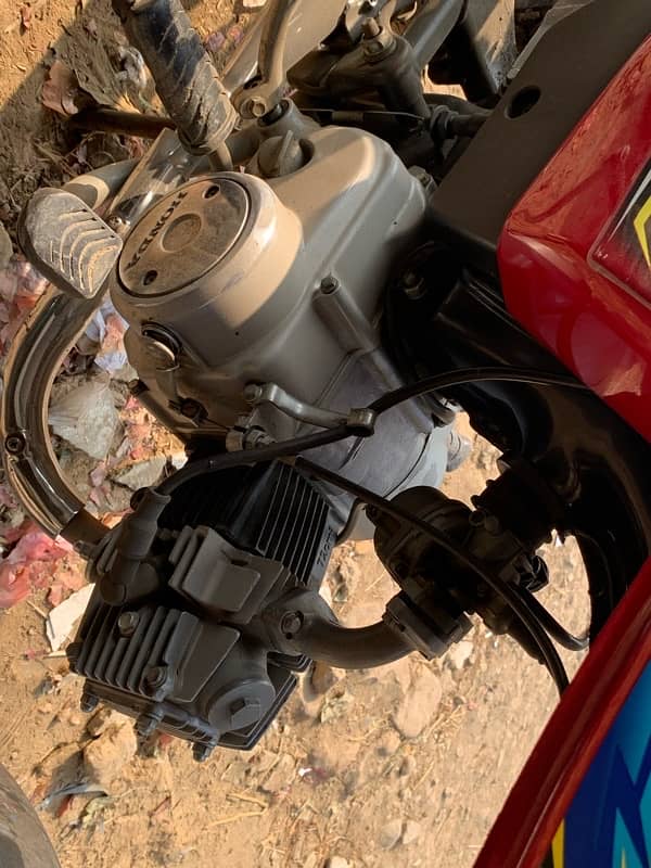 Honda 70 10/10 condition for argeng need money 5