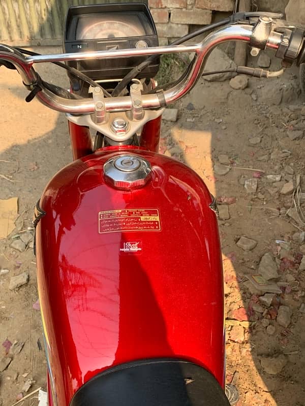 Honda 70 10/10 condition for argeng need money 7