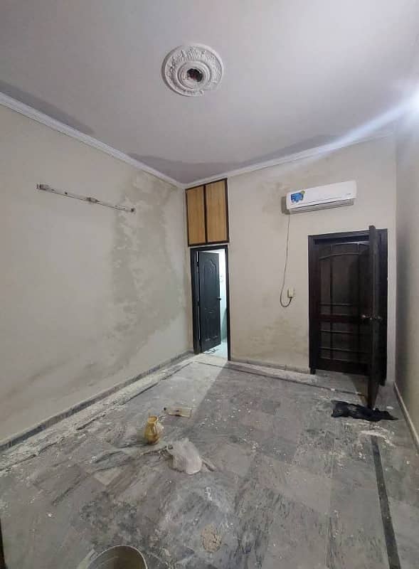 5 MARLA LOWER PORTION FOR RENT IN JOHAR TOWN LAHORE. 3